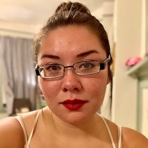 Meet your Posher, Constance